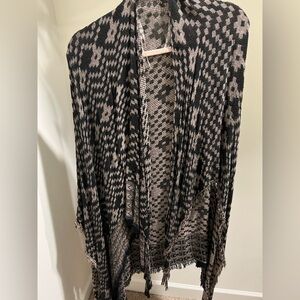 Black and Gray Patterned Shawl